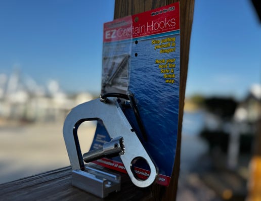 EZCaptainHooks Easily Remove From Trailer Eye Safe Towing